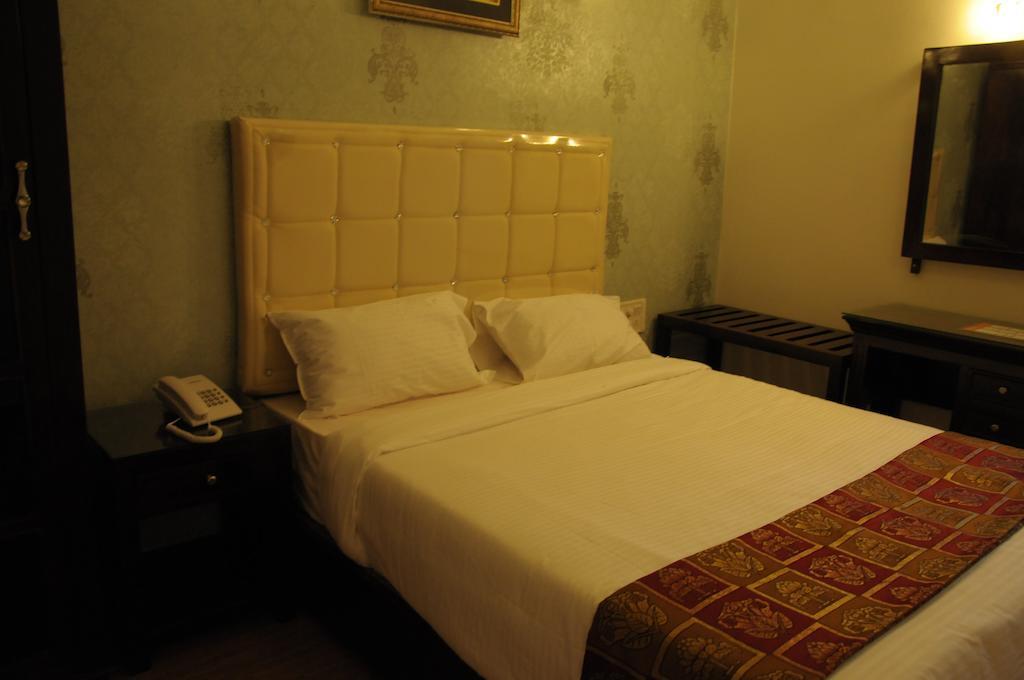 Hotel Executive Inn Виджаявада Номер фото