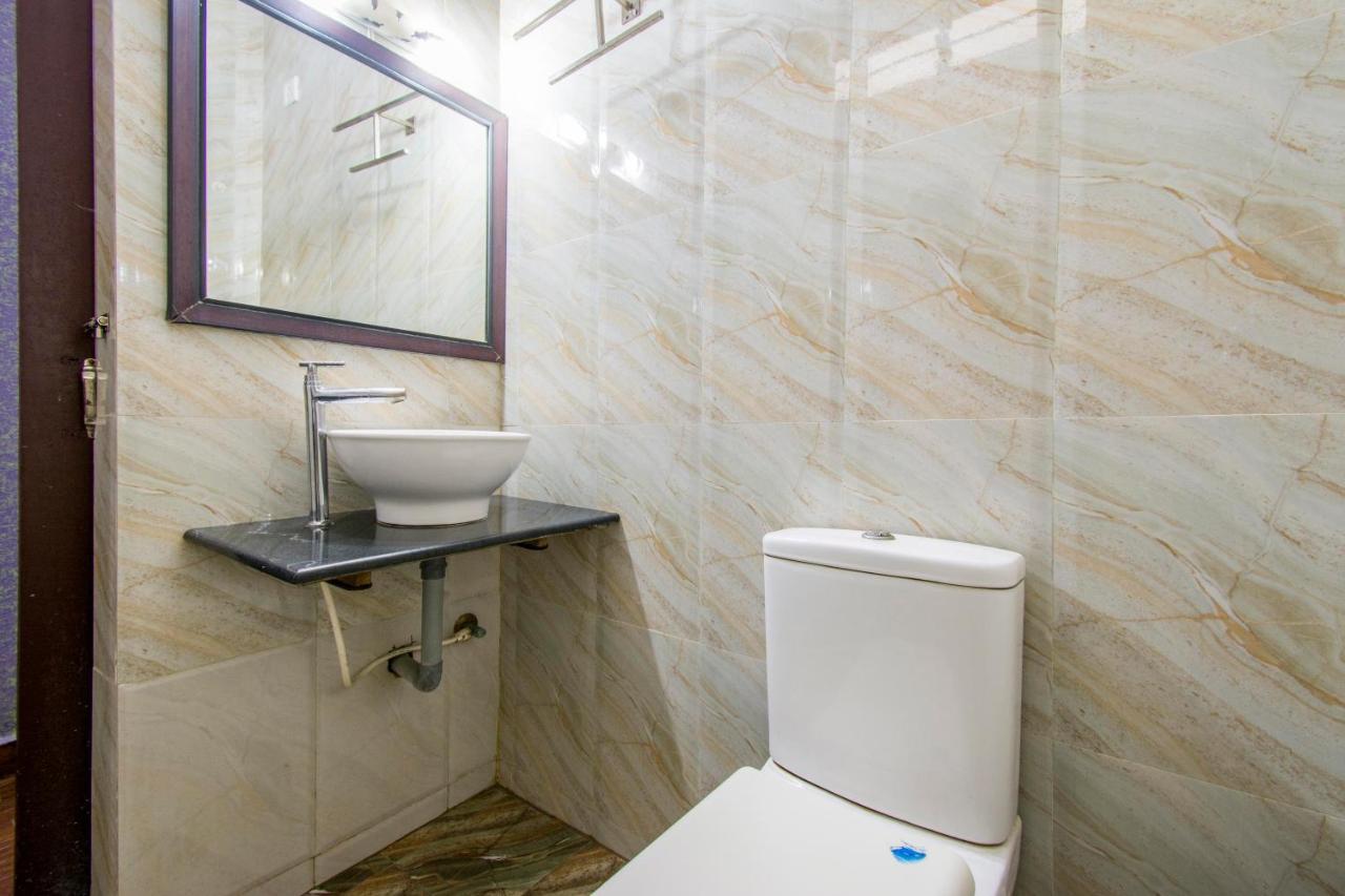 Hotel Executive Inn Виджаявада Экстерьер фото