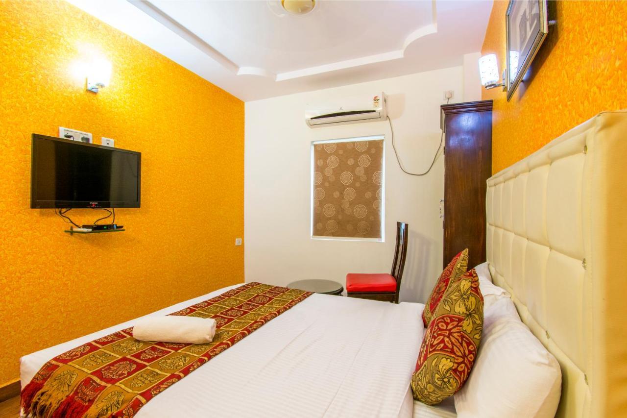 Hotel Executive Inn Виджаявада Экстерьер фото